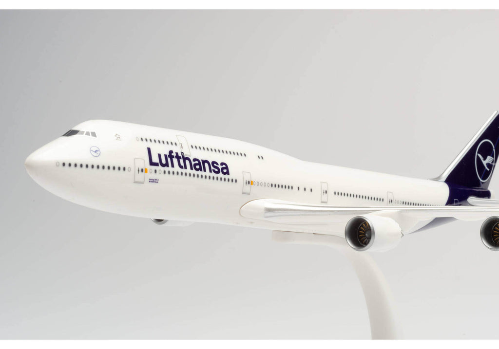 611930 Lufthansa plane model Boeing