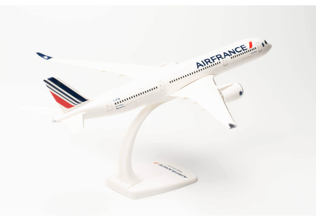 Airbus A350-900 Air France scale plane with Stand – 1/200 Scale Herpa