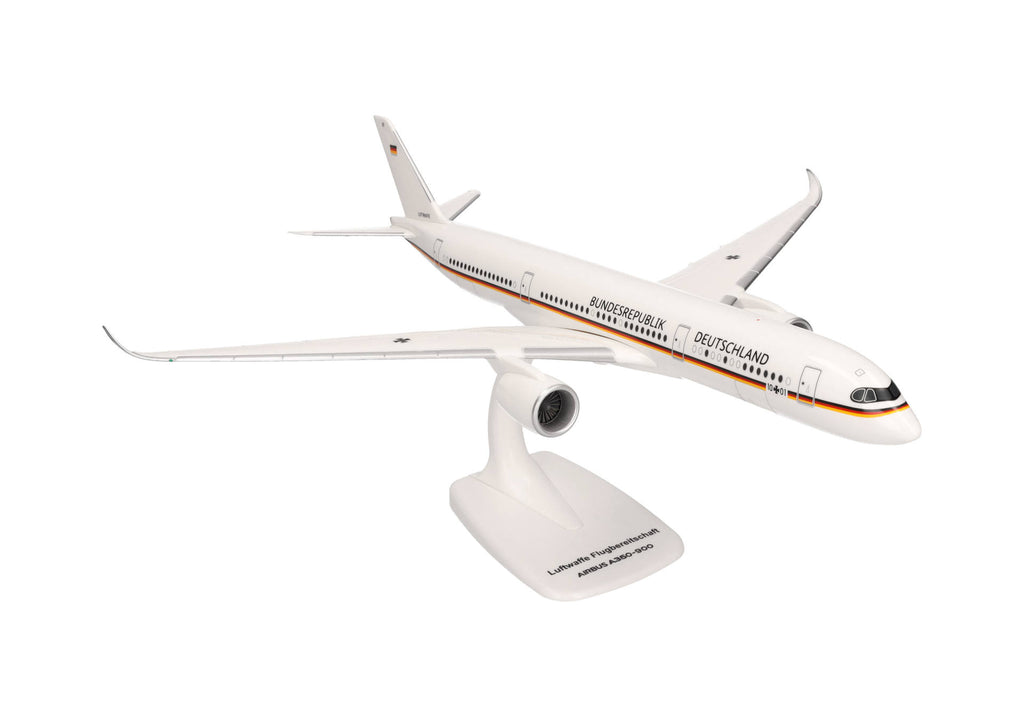 Airbus A350-900 Luftwaffe 10+01 plane model Herpa WIngs Canada