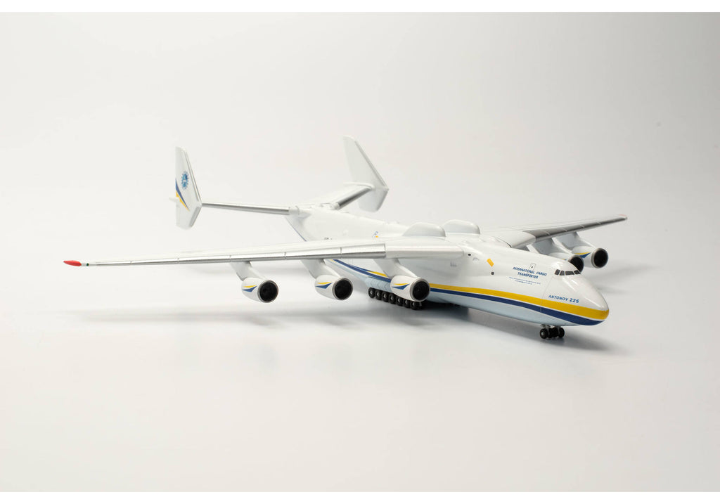 Antonov An-225 Mriya Diecast Airplane Model - 1:400 Scale_2