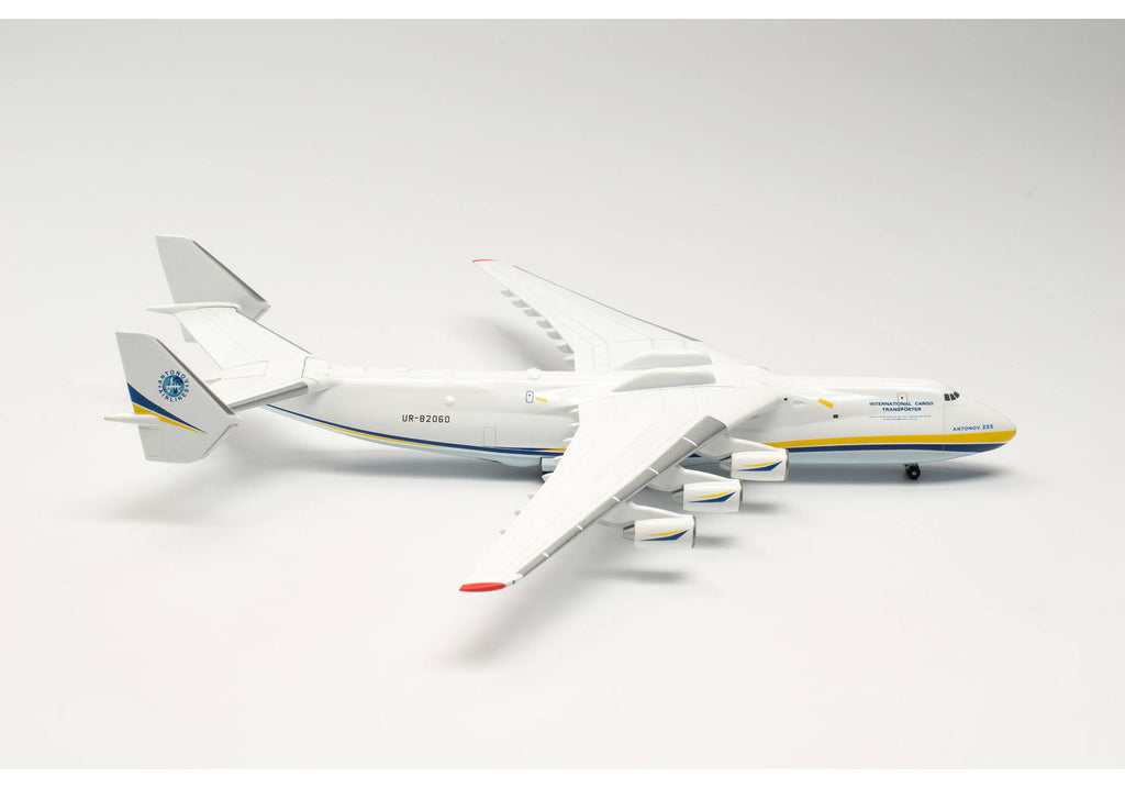 Antonov An-225 Mriya Diecast Airplane Model - 1:400 Scale_3