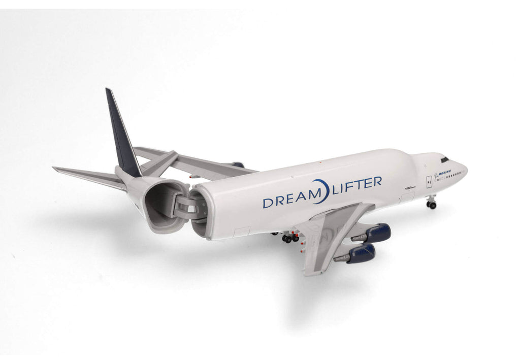 Boeing 747LCF Dreamlifter diecast model 3