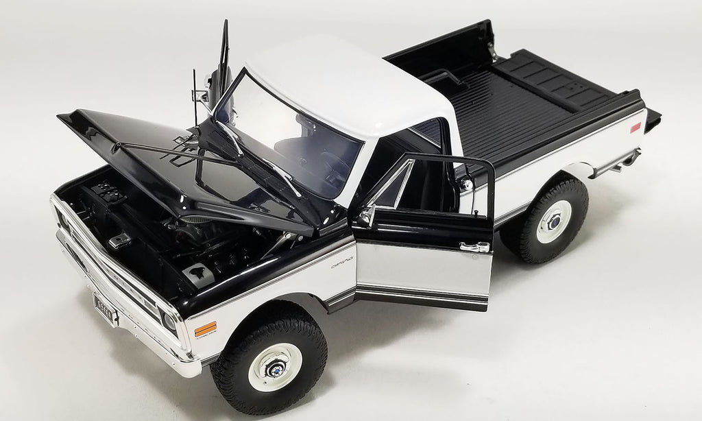 Chevrolet 1969 K10 4x4 - Black & White 1/18 | ACME | A1807219 1